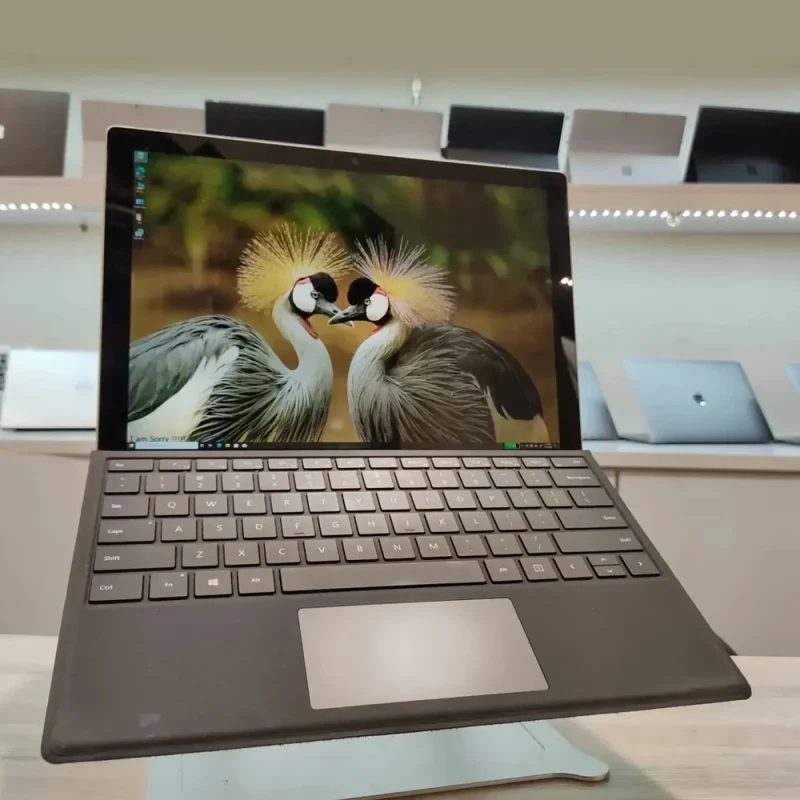 طراحی جذاب لپ تاپ Surface Pro 5