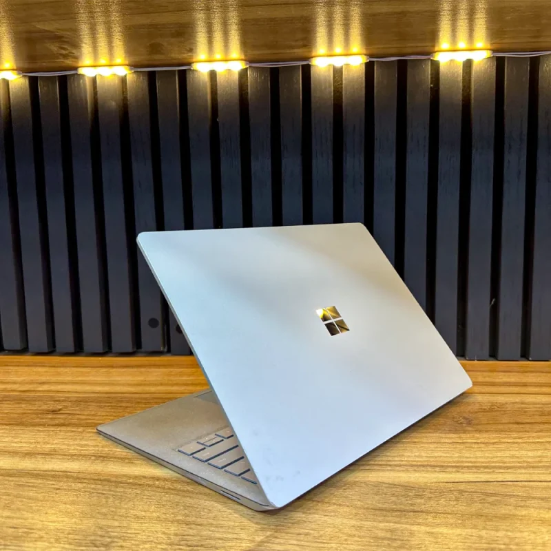 لپ تاپ مایکروسافت surface laptop 1