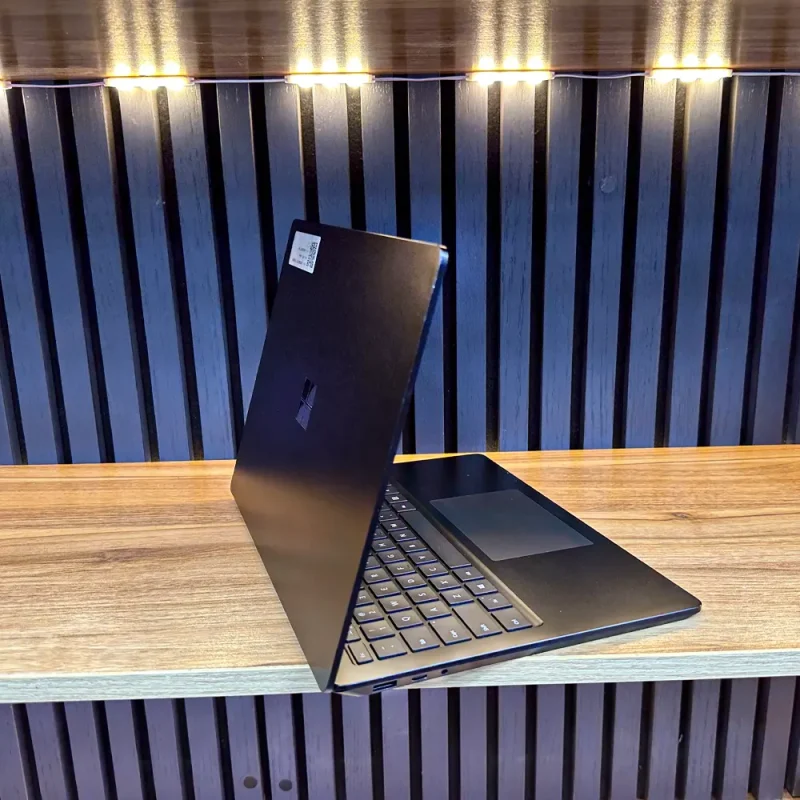 لپ تاپ مایکروسافت Surface Laptop